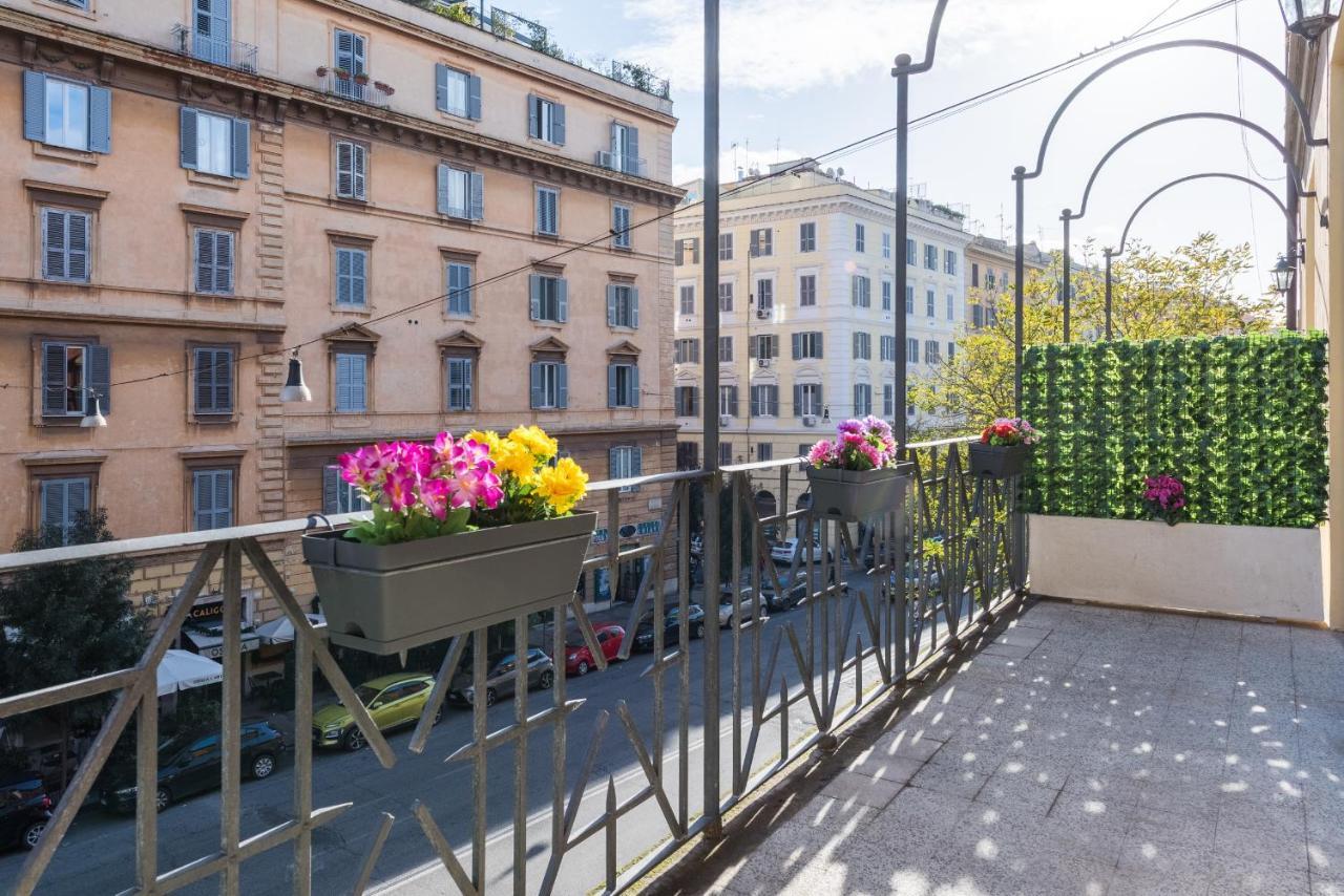 Vatican Home With Balcony Rom Exteriör bild